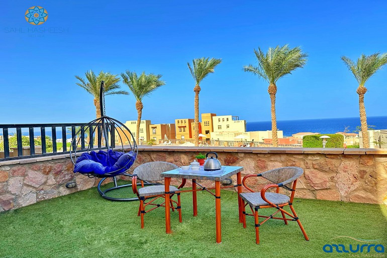 Sea View 1-Bedroom Apartment with Garden in Azzura, Sahl Hasheesh